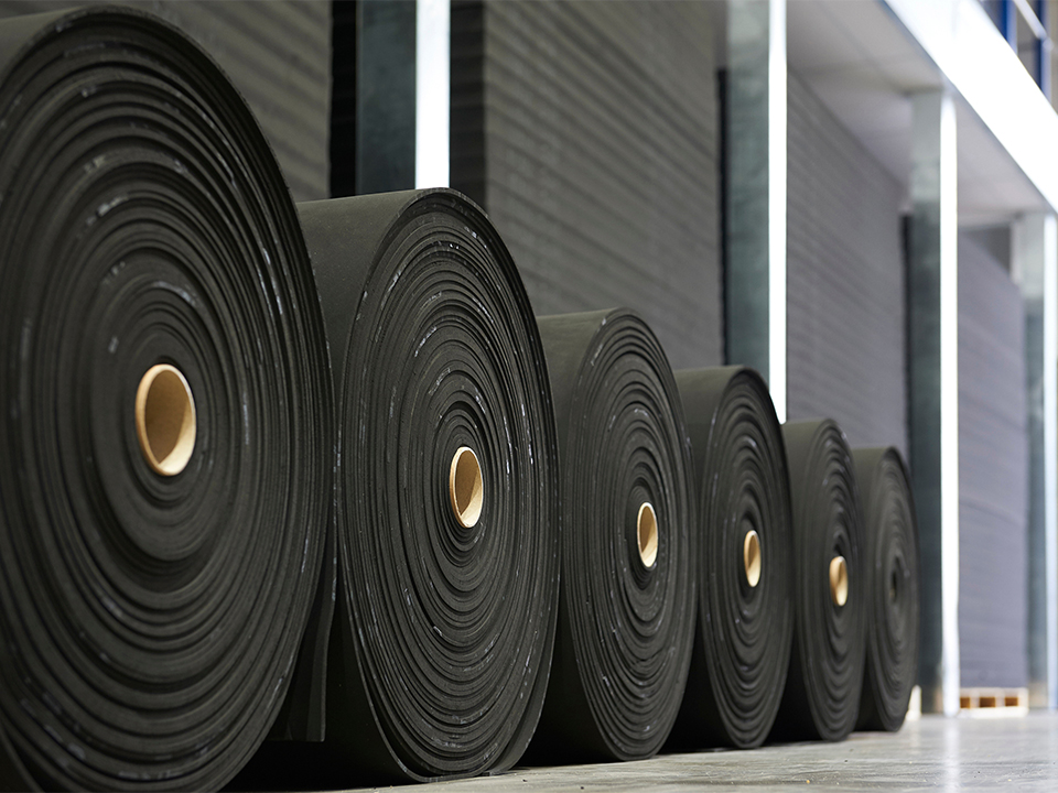 Zolenfabrikant groeit uit tot specialist in veredeling en bewerking rubber
